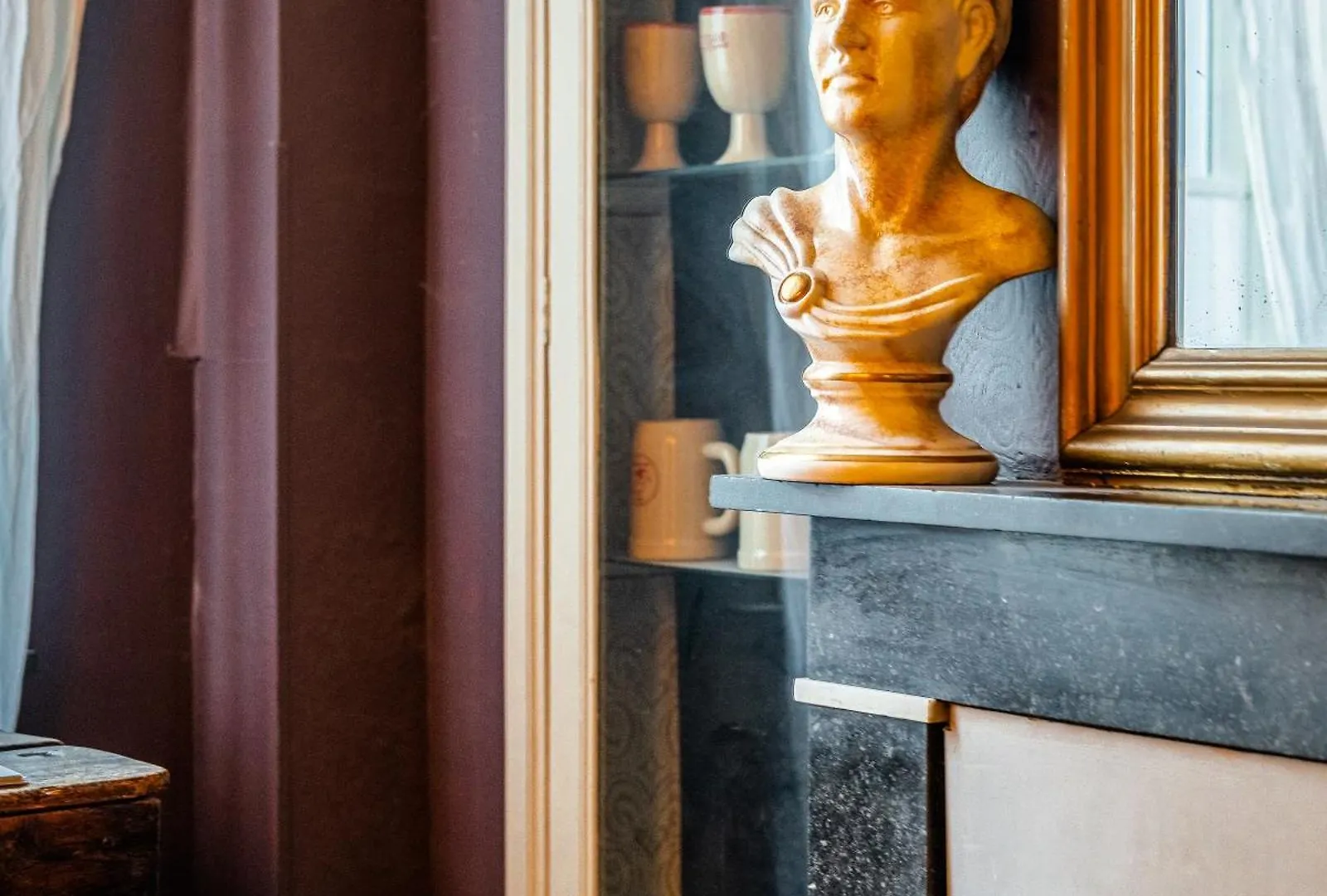 Hotel Van Eyck Brugge 2*,